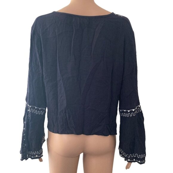Band of Gypsies Blouse Womens Large Navy White Embroidered Tunic Bell Sleeve - Picture 4 of 8